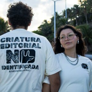 Playera criatura salvaje