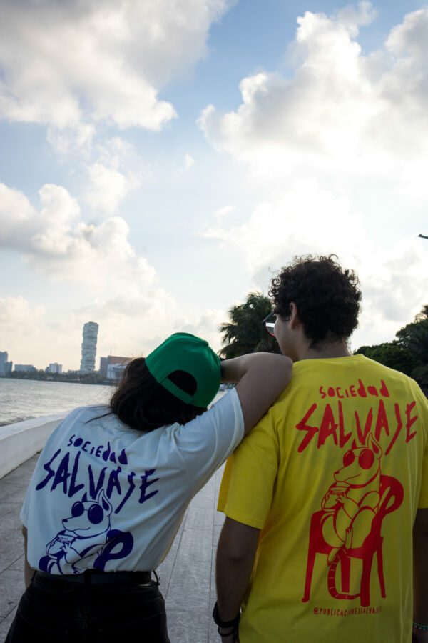 Playera tlacuache salvaje